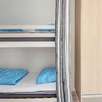 Διαμέρισμα 4 Person In R M *