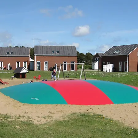 4 Person In R M Sønderby