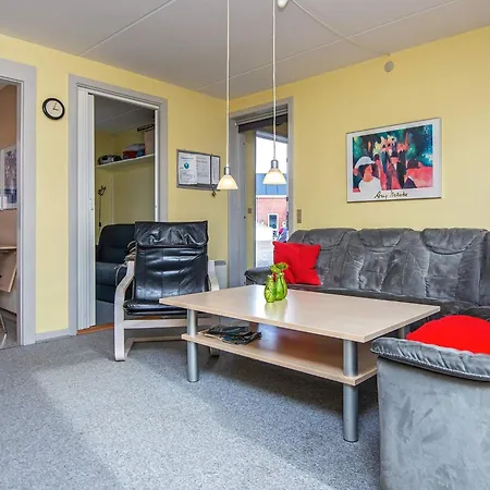 Apartment 4 Person In R M