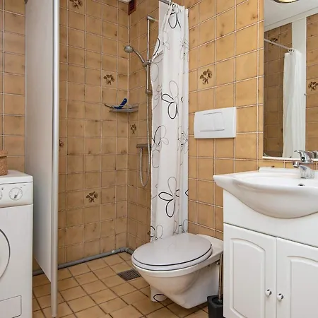 4 Person In R M Sønderby