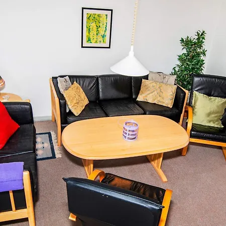 4 Person In R M Apartment *