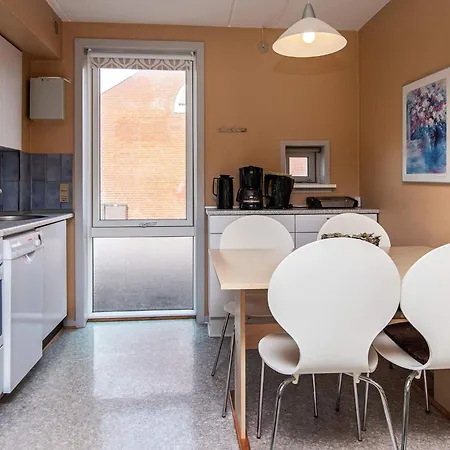 Apartment 4 Person In R M *