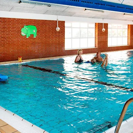 4 Person In R M Sønderby