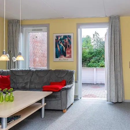 4 Person In R M Apartment