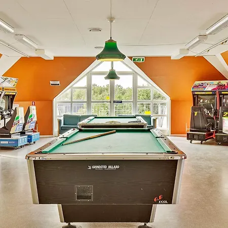 4 Person In R M Sønderby