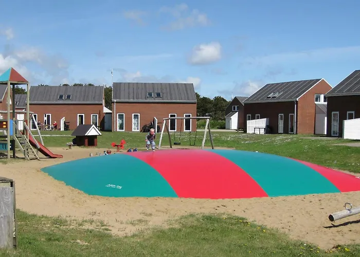 4 Person In R M Sønderby